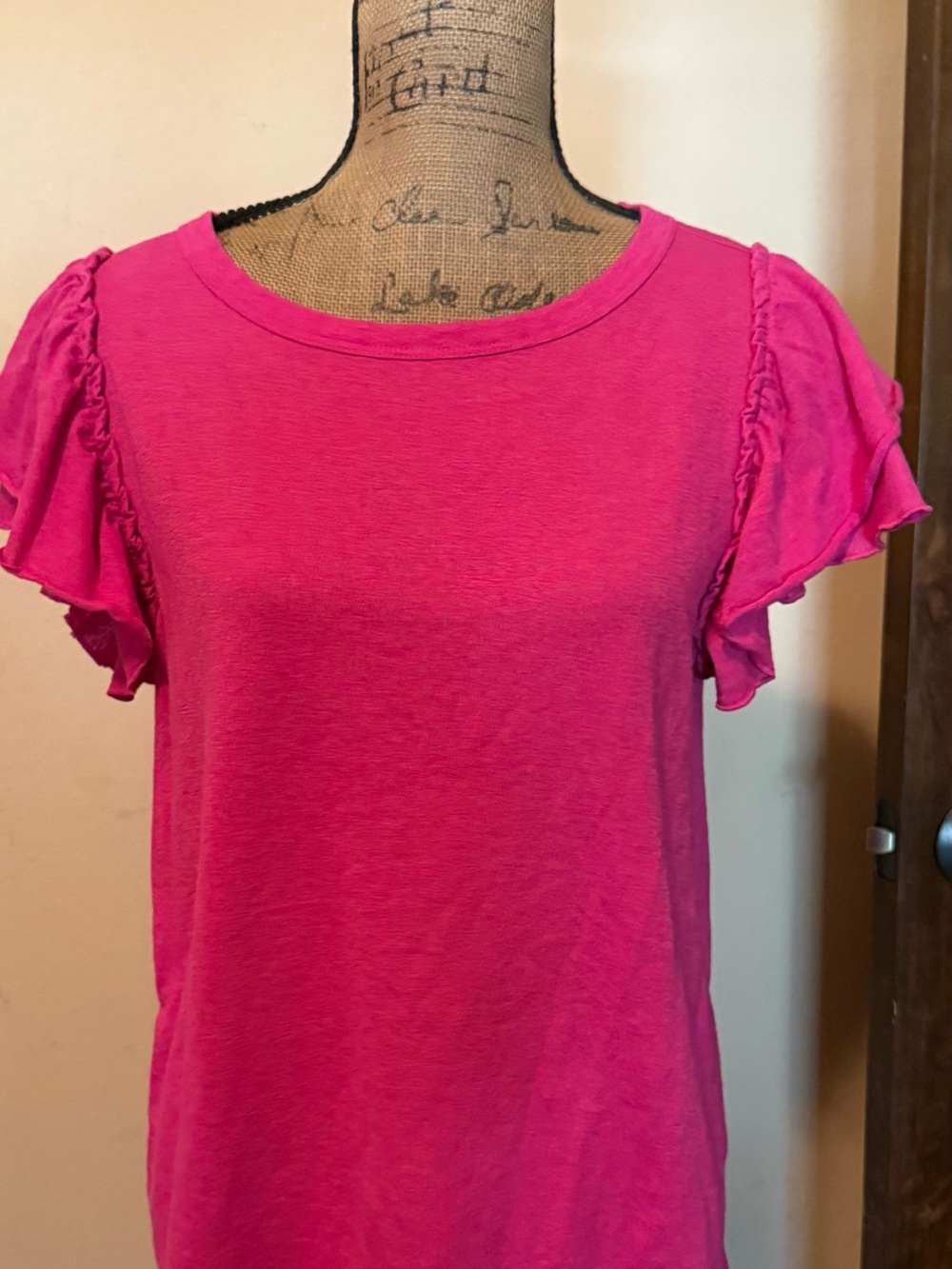 Women’s Fuchsia Ruffle Sleeve Tee